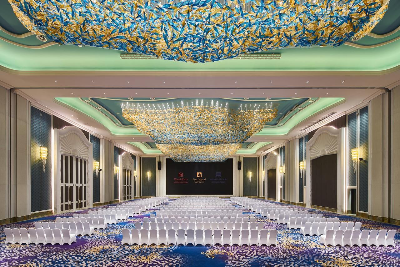 ホテル Wanda Vista Qingdao Movie Metropolis エクステリア 写真